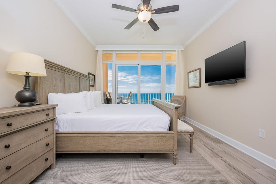 Four-Bedroom Apartment Apartment in Orange Beach