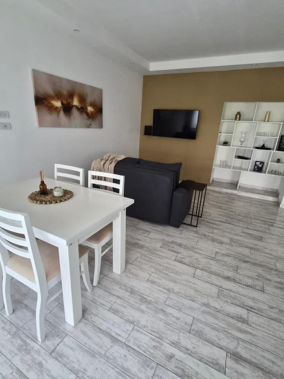 TV and multimedia, Seating area