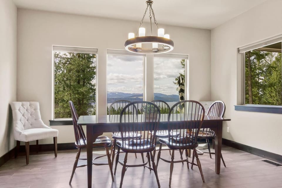Day, View (from property/room), Seating area, Dining area