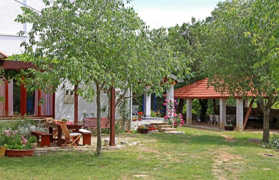 Property building, Spring, Day, Natural landscape, Garden view