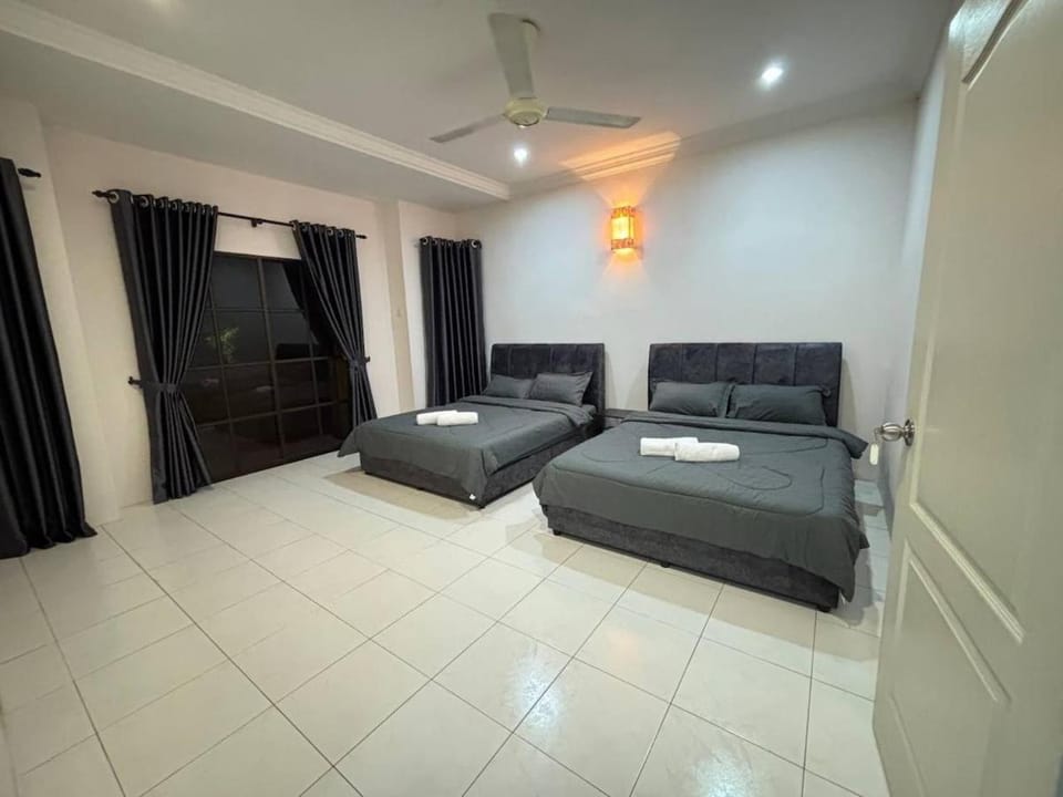 Comfy21 Homestay Ipoh near Sunway Tambun House in Ipoh