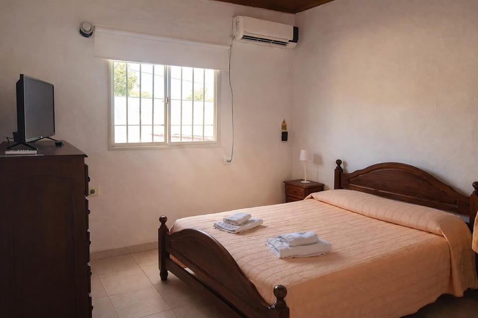 Bed, TV and multimedia, Bedroom, air conditioner