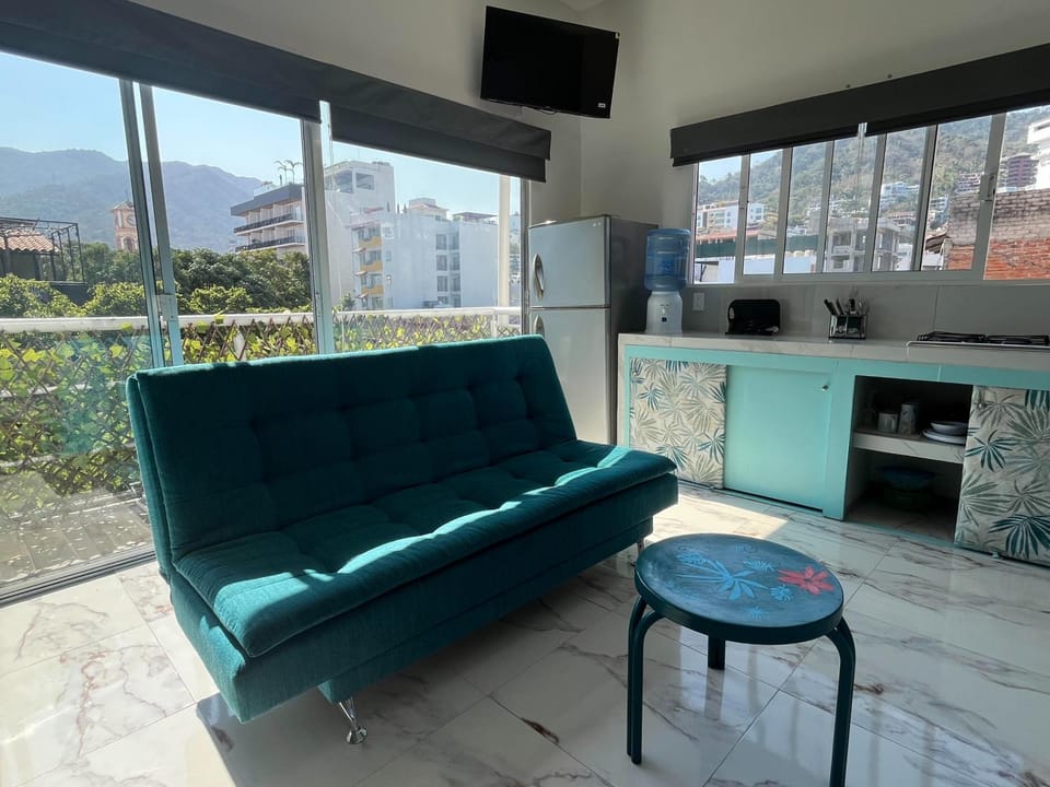 TV and multimedia, View (from property/room), View (from property/room), Balcony/Terrace, Kitchen or kitchenette, Living room, Mountain view, Mountain view, Street view, Street view