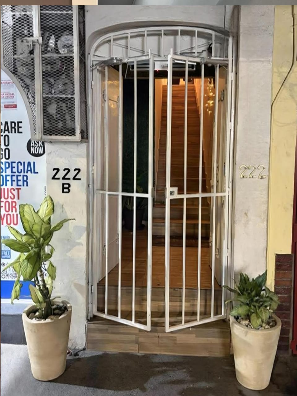 Property building, Facade/entrance