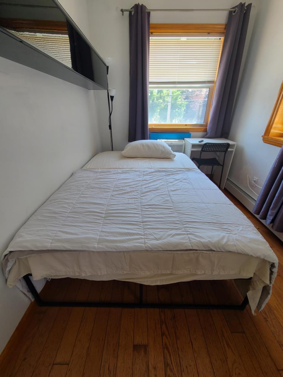 Bed, Photo of the whole room, Bedroom, Internal: Not applicable to any particular room
