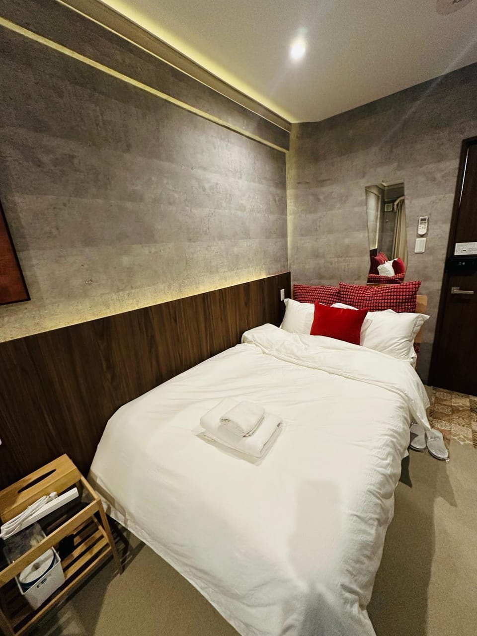 e-hostel 心斎橋 Apartment hotel in Osaka
