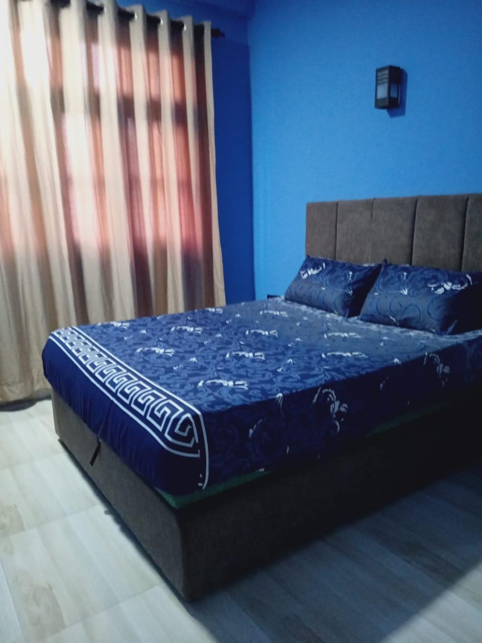 Bed, Photo of the whole room