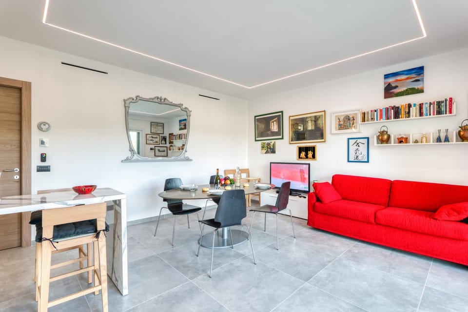 Living room, Dining area