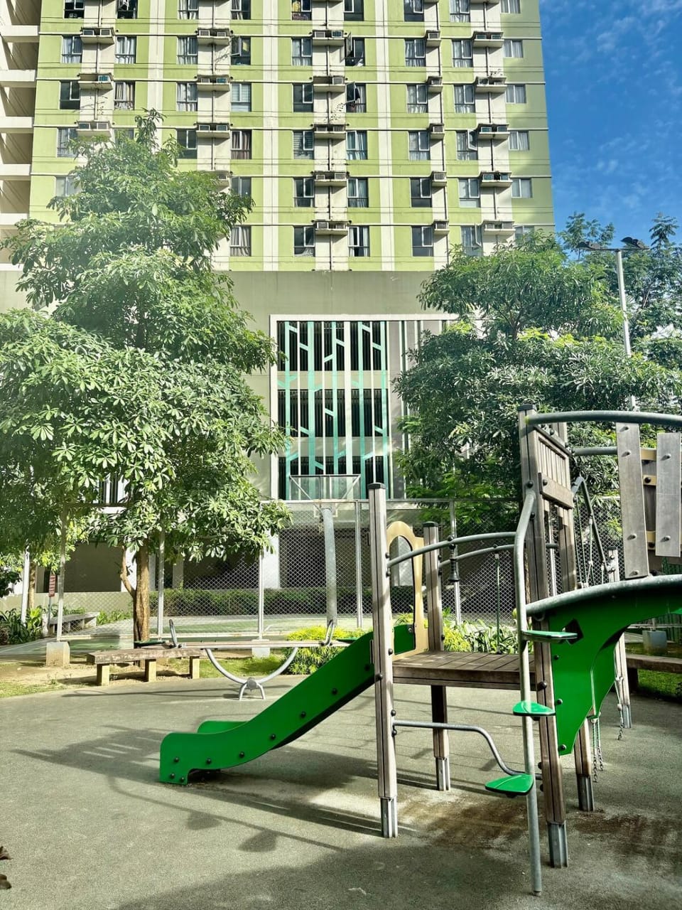 Pool view Studio with WiFi & Netflix , Avida Riala Apartment hotel in Lapu-Lapu City