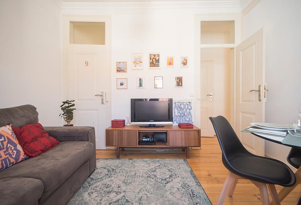 Communal lounge/ TV room, TV and multimedia, Living room