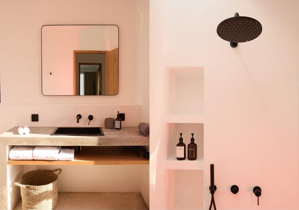 Shower, Bathroom, hair dryier