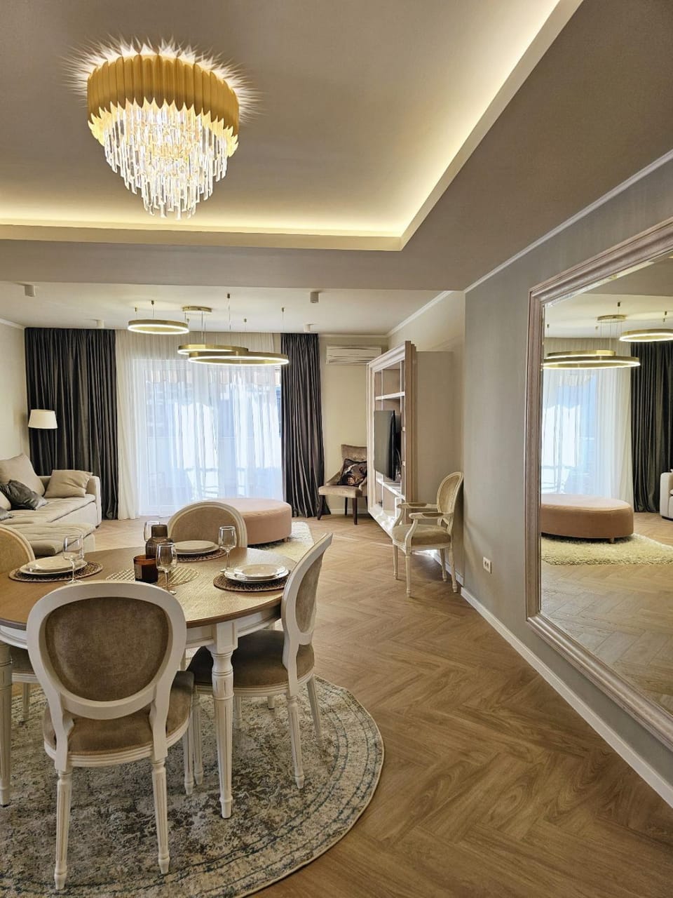 Warm&Inviting Herastrau Apart Apartment in Bucharest