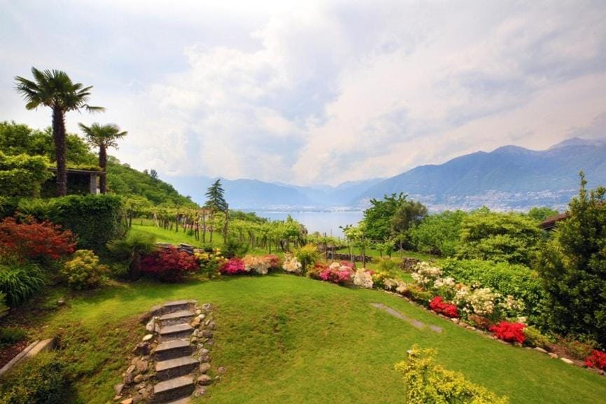 Garden view, Lake view