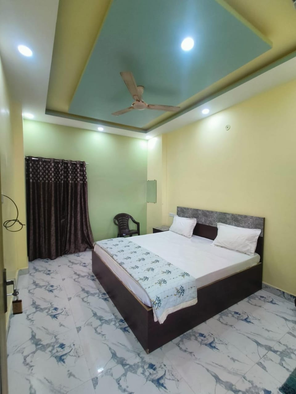 Shree Ram Guest House Ayodhya In Bed and Breakfast in Nepal
