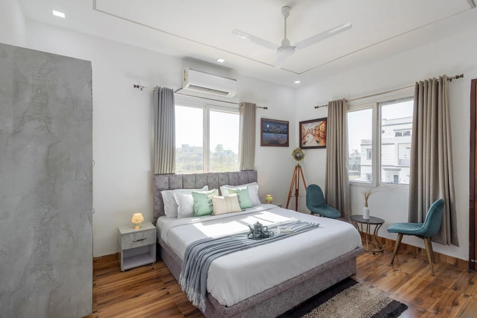 TV and multimedia, Photo of the whole room, Bedroom, air conditioner