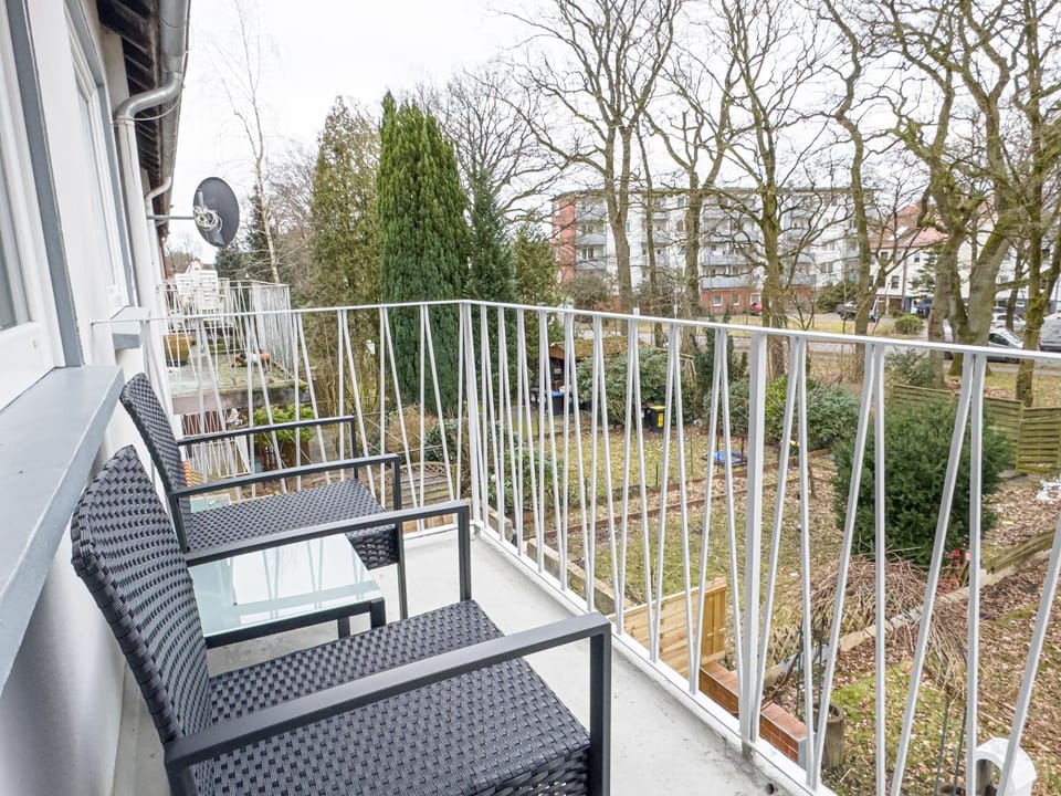Patio, Spring, Day, Garden, View (from property/room), Balcony/Terrace, Garden view