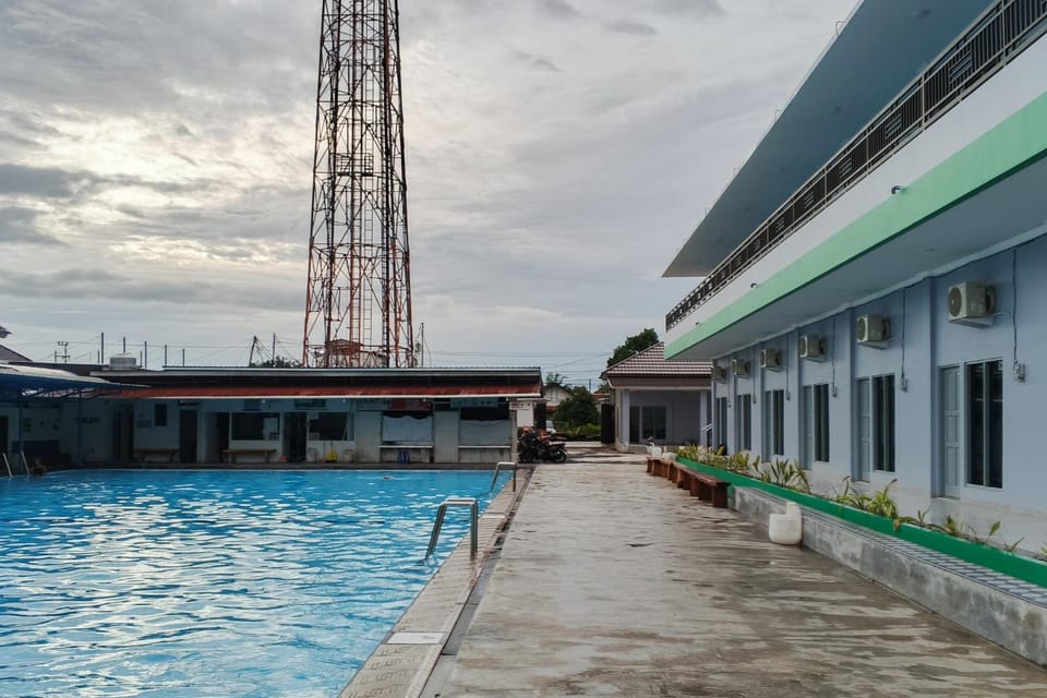 Swimming pool