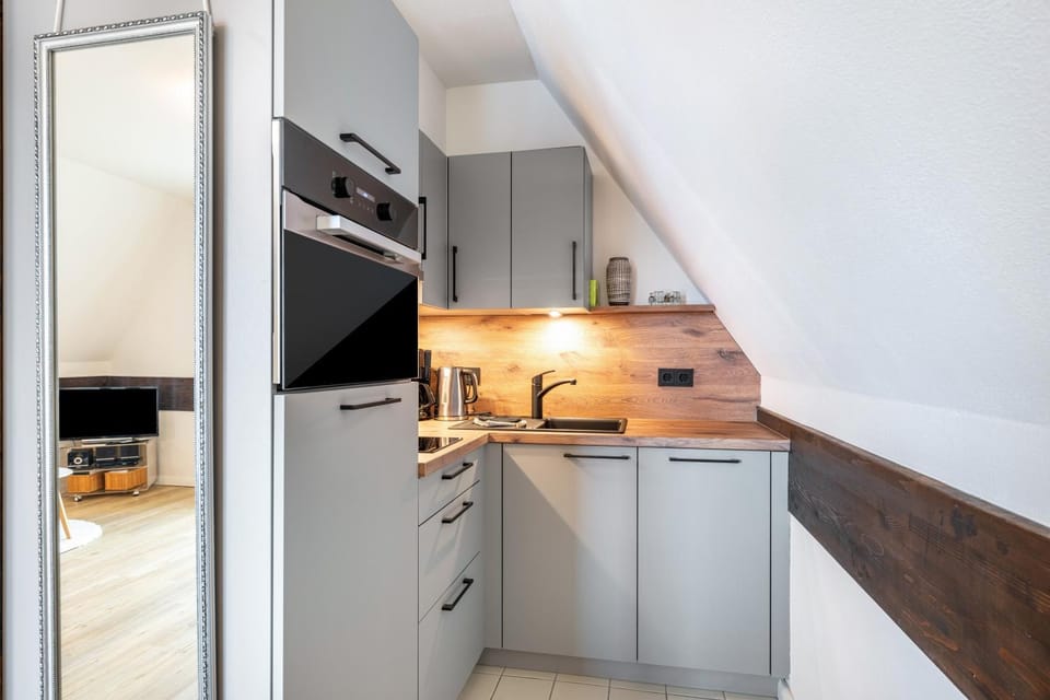Property building, Kitchen or kitchenette, Living room