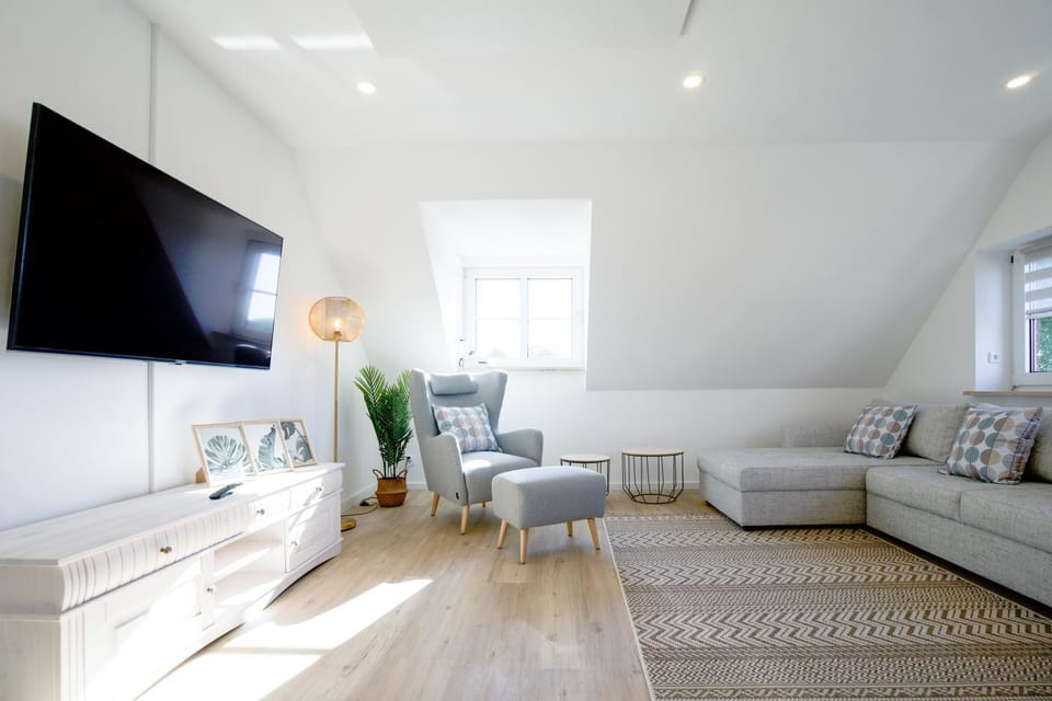 Sonnenglück - Helle und moderne Ferienwohnung am Meer Apartment in Nordstrand