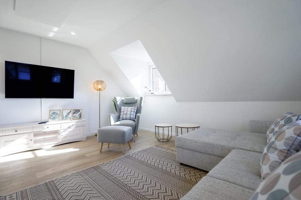 Sonnenglück - Helle und moderne Ferienwohnung am Meer Apartment in Nordstrand