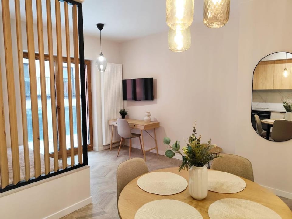 EASY RENT- Wieniawska 98, Centrum Apartment in Poland