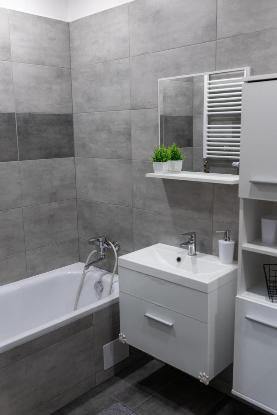 Bathroom, Bath, towels
