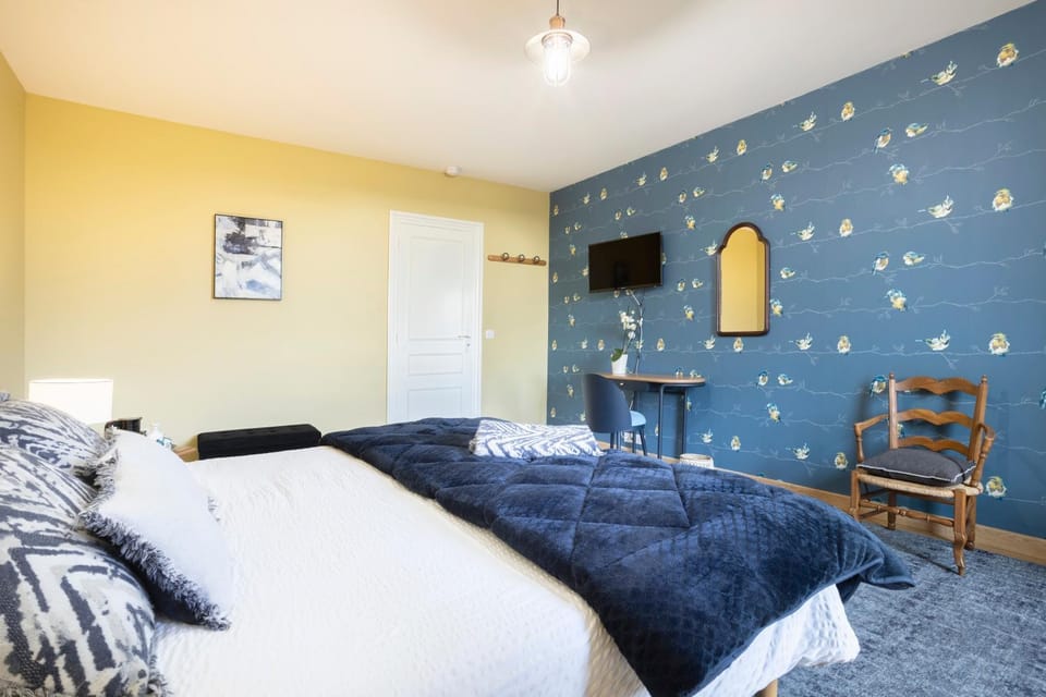 Living room, Bedroom