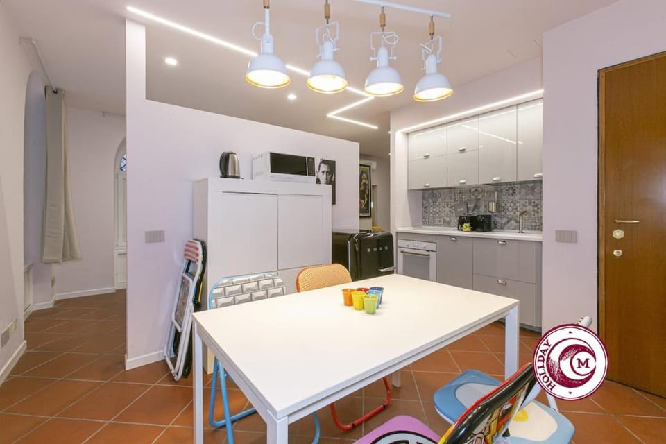 Kitchen or kitchenette, Dining area, dishwasher