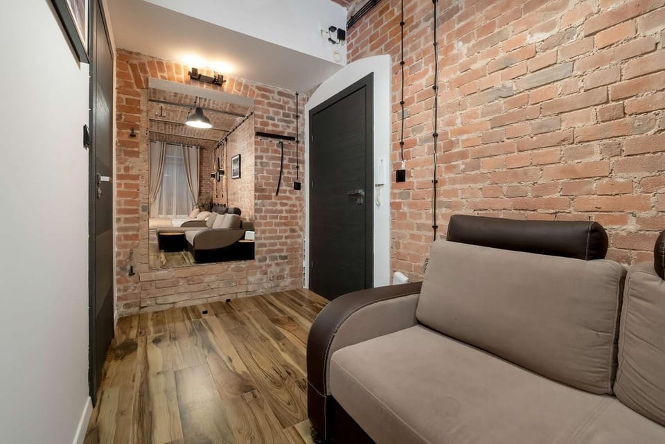 Bed, TV and multimedia, Living room, Photo of the whole room, Seating area, Bedroom