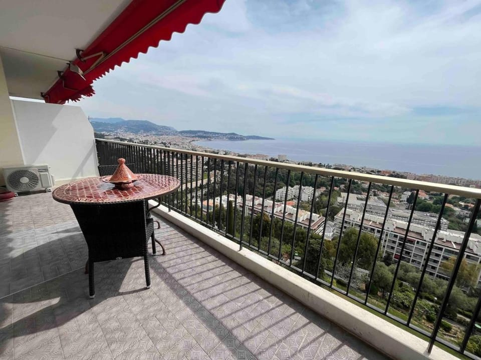 Beautiful Apartment Pool & Garage See View Apartment in Nice