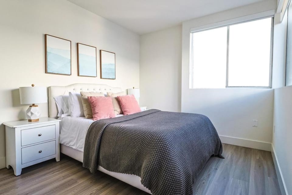Spacious 2BDR in SM - 5 minutes walk to the beach! Apartment in Santa Monica