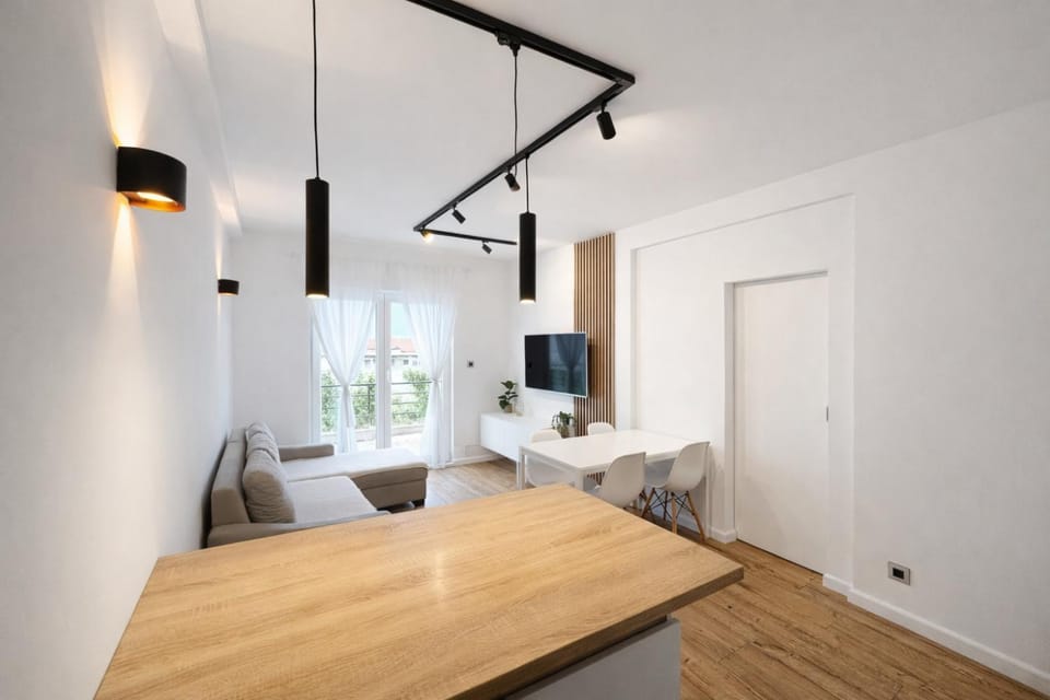 TV and multimedia, Living room, Dining area
