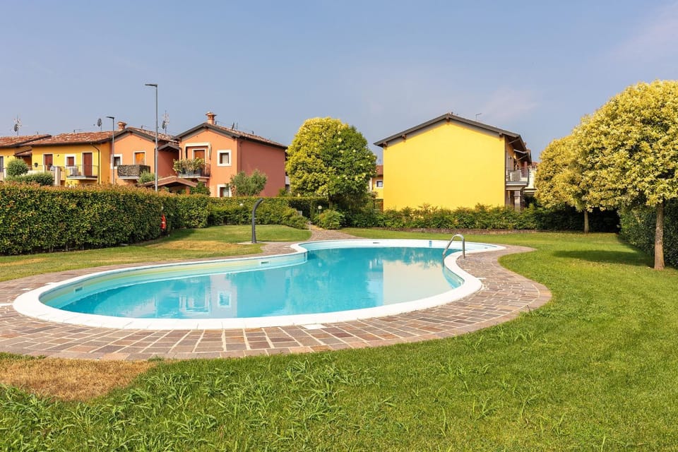 Property building, Swimming pool