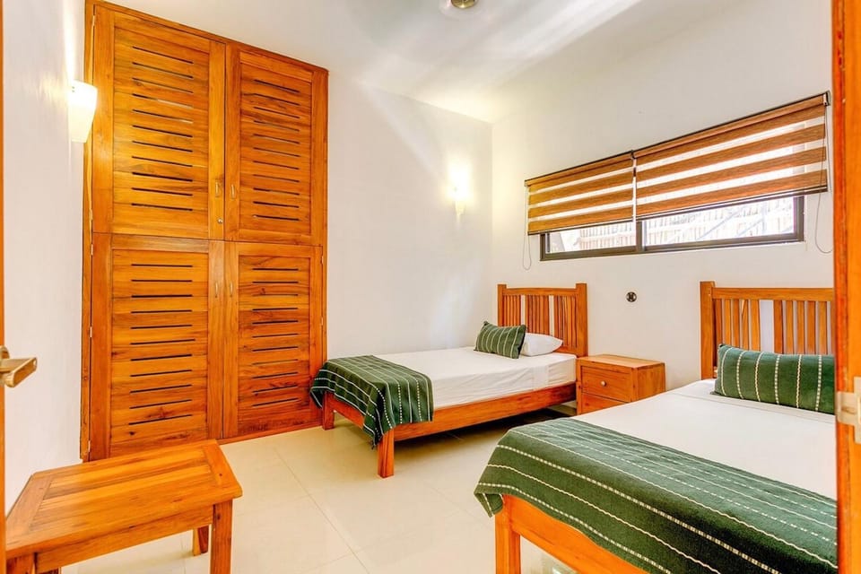 Bedroom, wardrobe