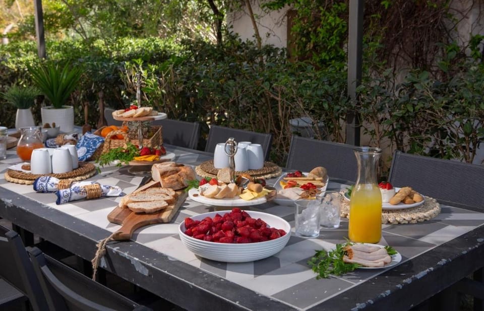 Coastal Chic Luxury Villa La Reina in Ai Giannis Villa in Lefkada