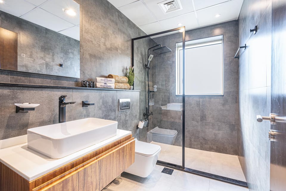 Shower, Toilet, Bathroom, Bath, towels