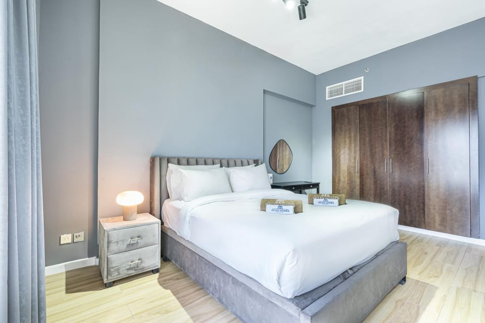 Bed, Photo of the whole room, Bedroom, wardrobe, air conditioner