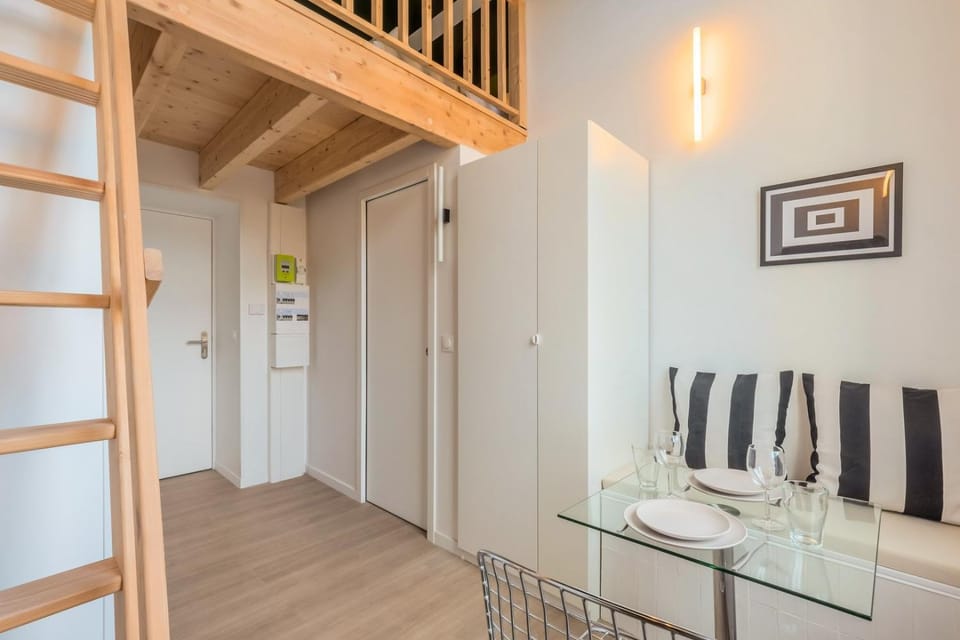 Studio pour deux personnes en mezzanine Apartment in Villeneuve-d'Ascq