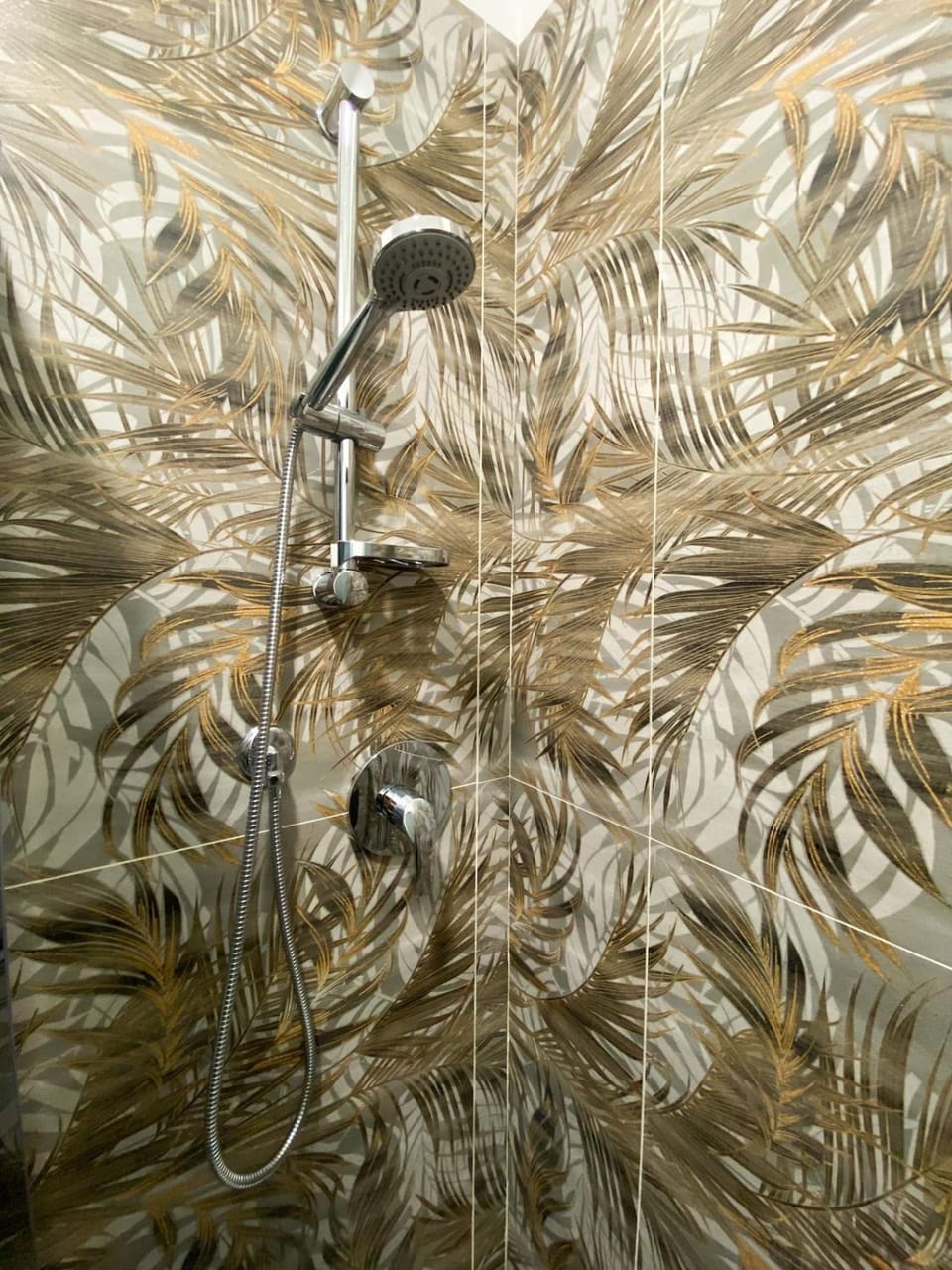 Shower, Bathroom, Decorative detail