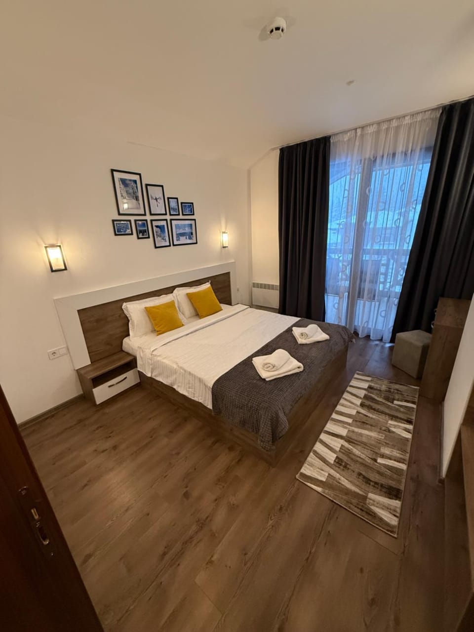 From Sunrise to Sunset at Oak Residence Smolyan Apartment in Bulgaria