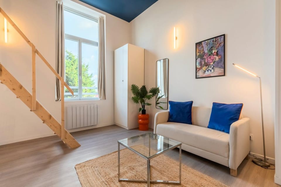 Grand studio pour deux personnes en mezzanine Apartment in Villeneuve-d'Ascq