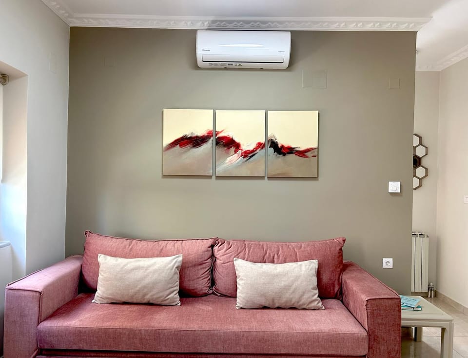 Living room, Seating area, air conditioner