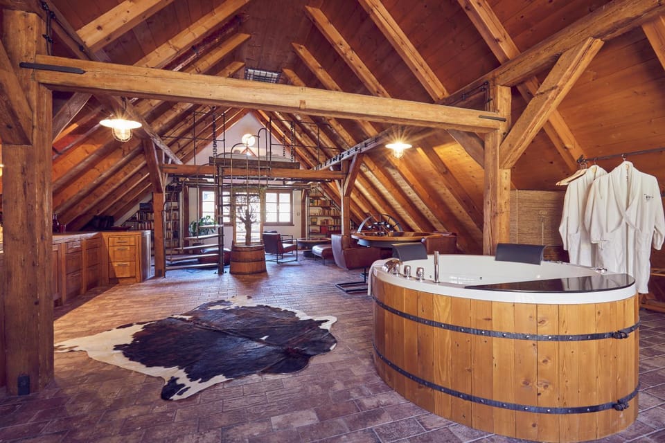 Hot Tub, Balcony/Terrace, Kitchen or kitchenette, Photo of the whole room, Seating area, Area and facilities