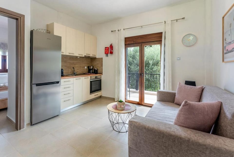 Stylish Bedsit Getaway 2 at Kriopighi House in Halkidiki
