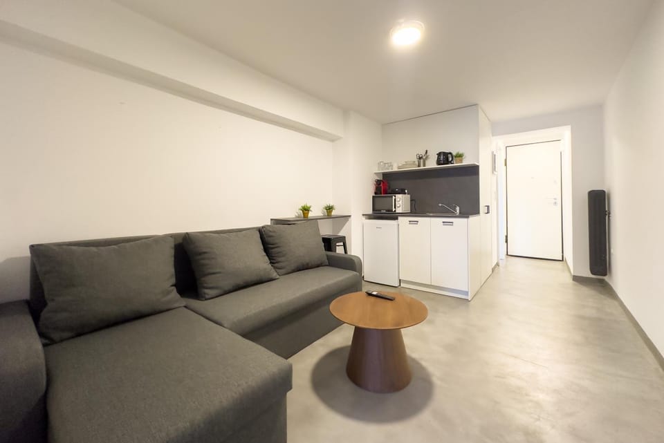 Kitchen or kitchenette, Seating area