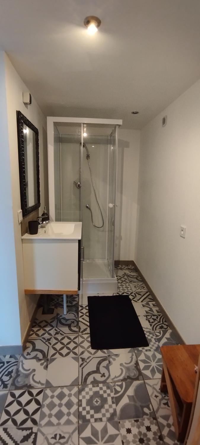 Shower, Bathroom