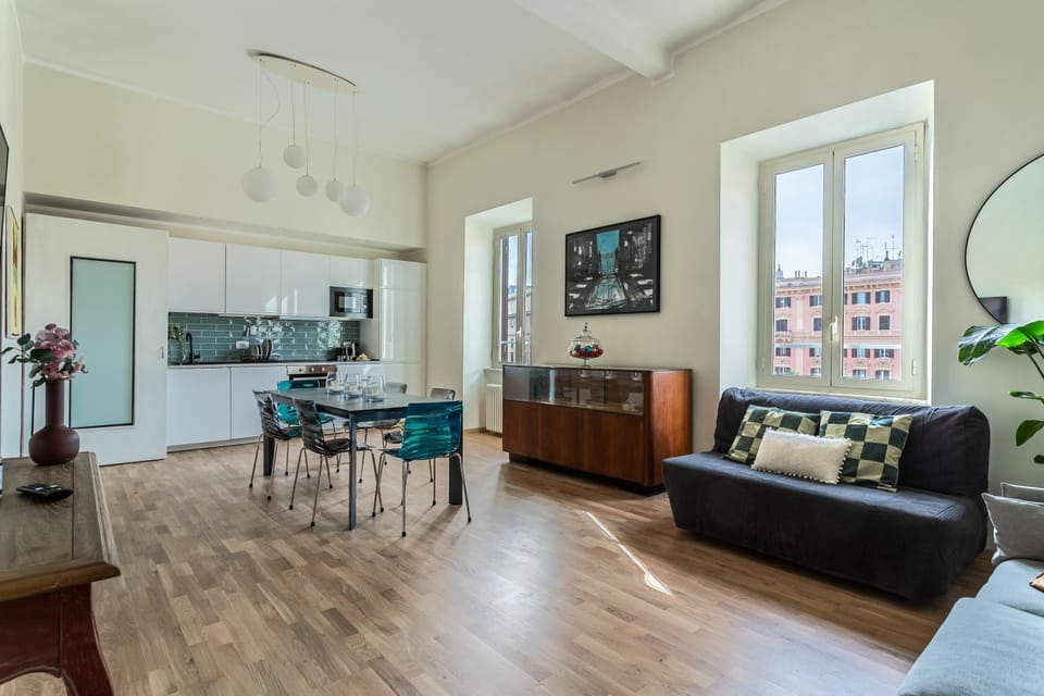 Communal lounge/ TV room, Kitchen or kitchenette, Seating area