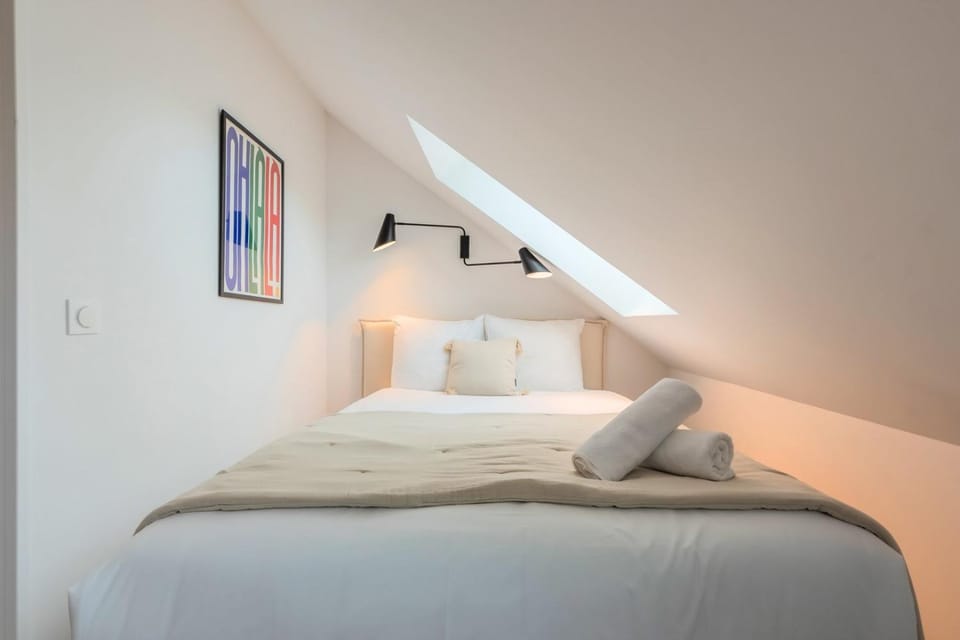 Studio sous les combles côté rue, parking gratuit Apartment in Villeneuve-d'Ascq