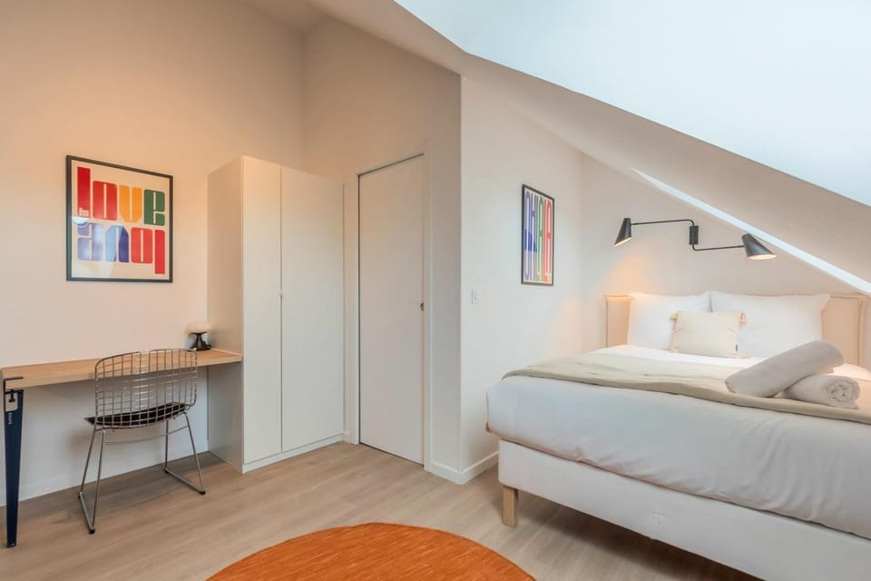 Studio sous les combles côté rue, parking gratuit Apartment in Villeneuve-d'Ascq