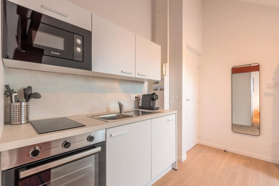Studio sous les combles côté rue, parking gratuit Apartment in Villeneuve-d'Ascq